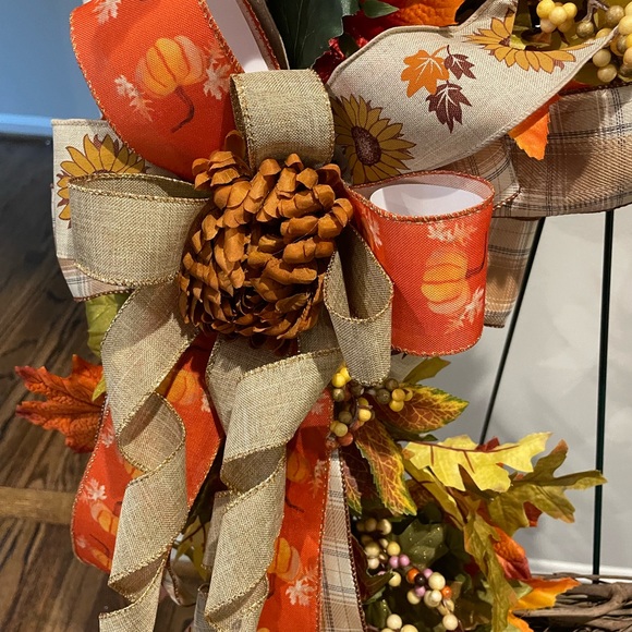 Handmade Grapevine Wreath - Fall wreath - Picture 5 of 13